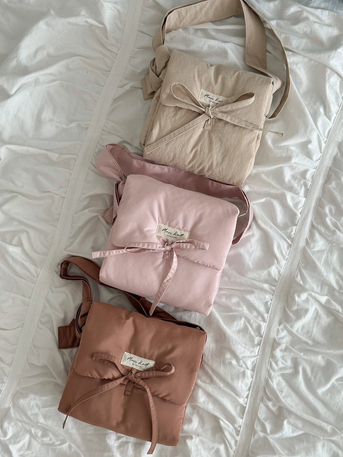 Padded Bow Decor Crossbody Shoulder Soft Thick Quilted Women Handbag Large Capacity Daily Sling Bag Custom Color Logo