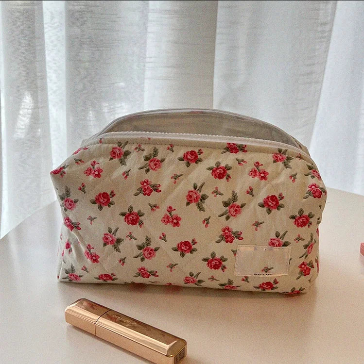 Personalized Cotton Cosmetic Bag Quilted Floral Fabric Cosmetic Bag Pretty Print Travel Toiletry Pouch
