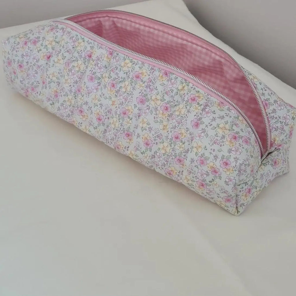 Personalized Floral Printed Travel Case Makeup Packaging Hair Tools Storage Bag Bridesmaids Gift Quilted Toiletry Bag
