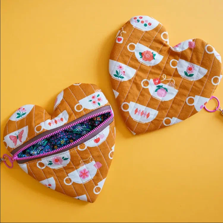Personalized Mini Coin Purse Heart Shaped Cosmetic Bag Handmade Cotton Quilted Makeup Bag