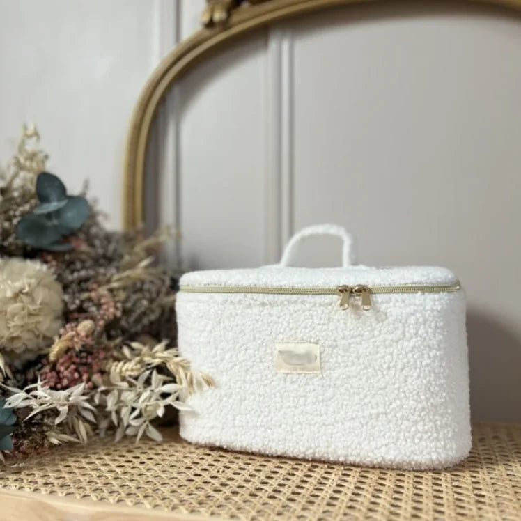 Personalized Toiletry Bag Handmade Teddy Fluffy Cosmetic Bag Portable Travel Warm Plush Makeup Bag
