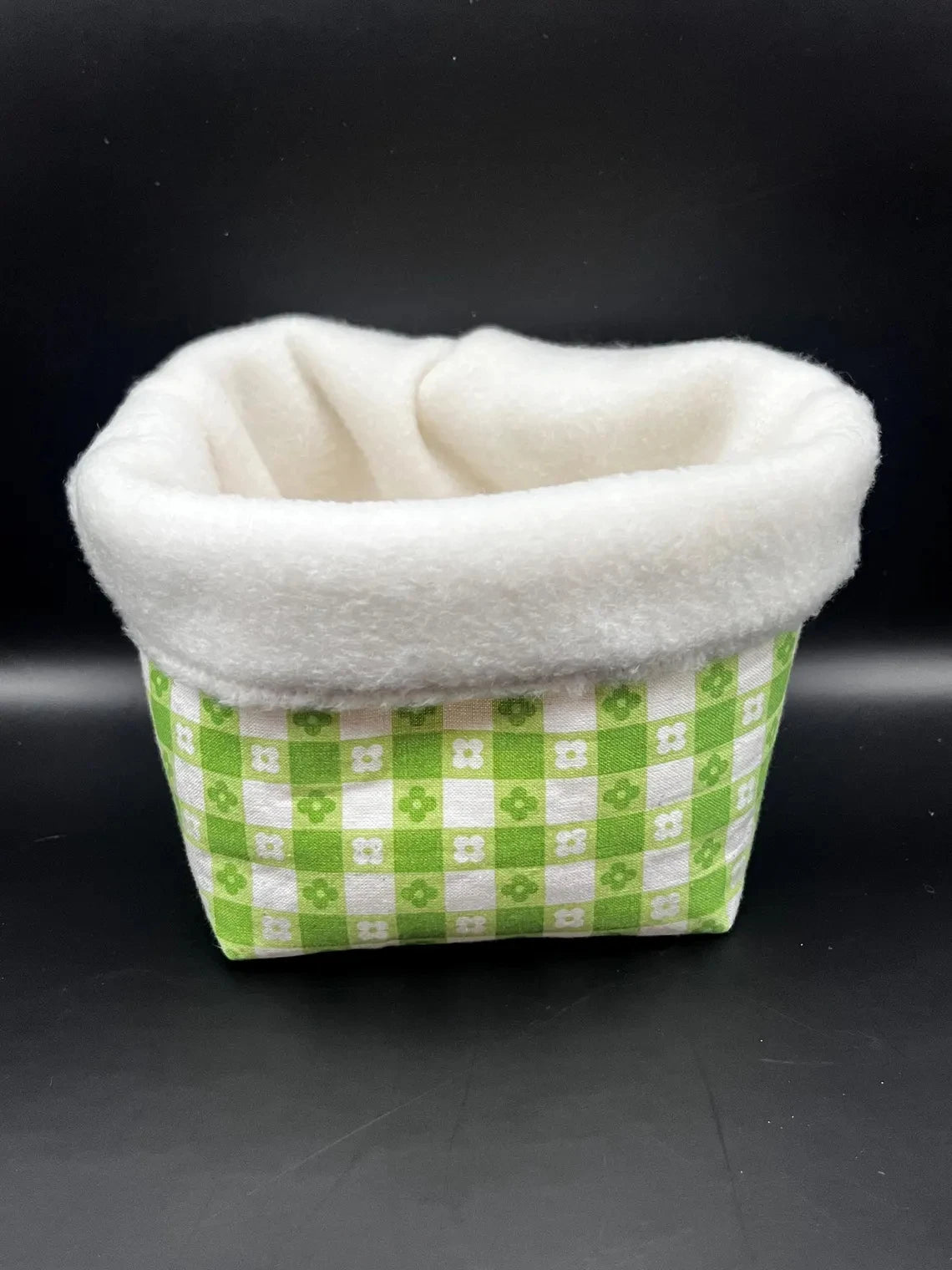 Plush Sherpa Cosmetic Bucket Bag Fluffy Makeup Brush Holder Custom Zippered Organizer Pouch for Vanity Wholesale