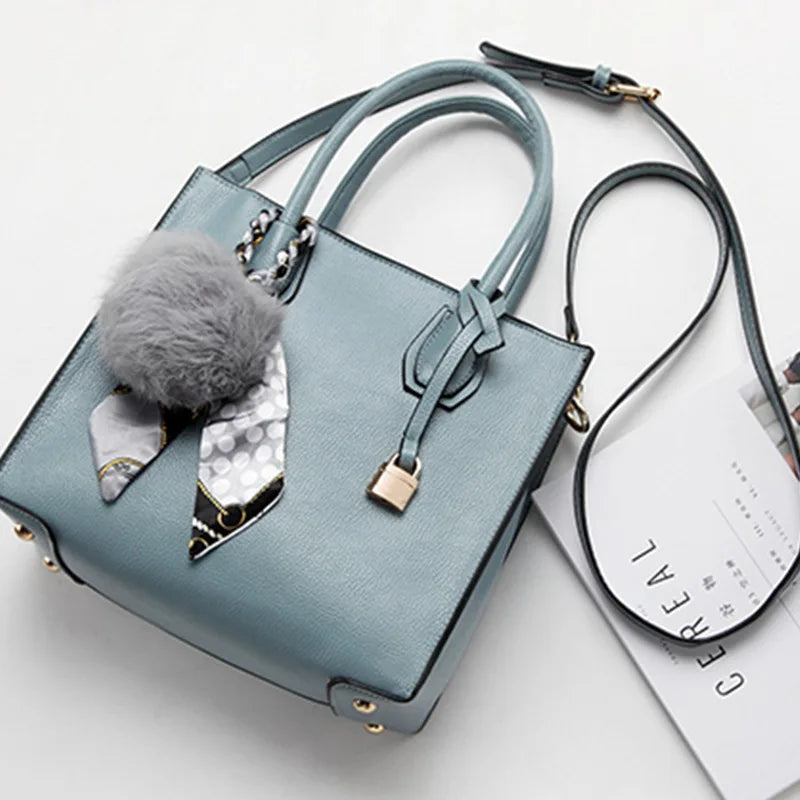Popular Most Required Litchi Pattern Leather Large Capacity Fashion Handbag With Lock