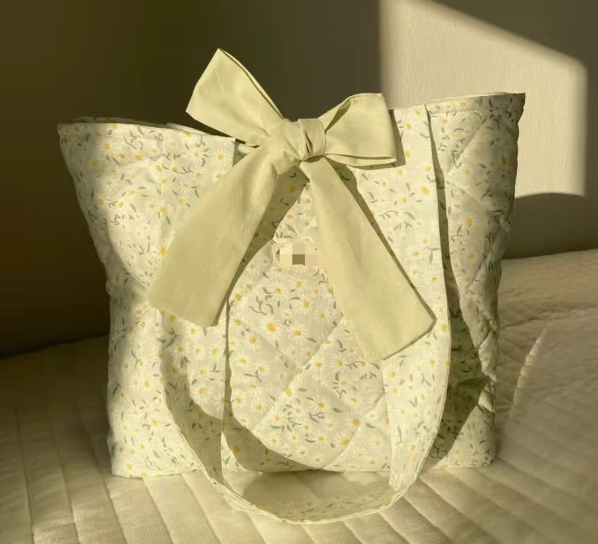 Quilted Floral Print Travel Size Ribbon Beach Tote Bag With Logo