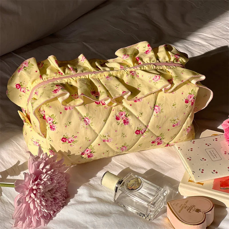 Ruffle Floral Cotton Special Bags Packaging for Beauty Products New Design Large Cosmetics Organizer Makeup Bag