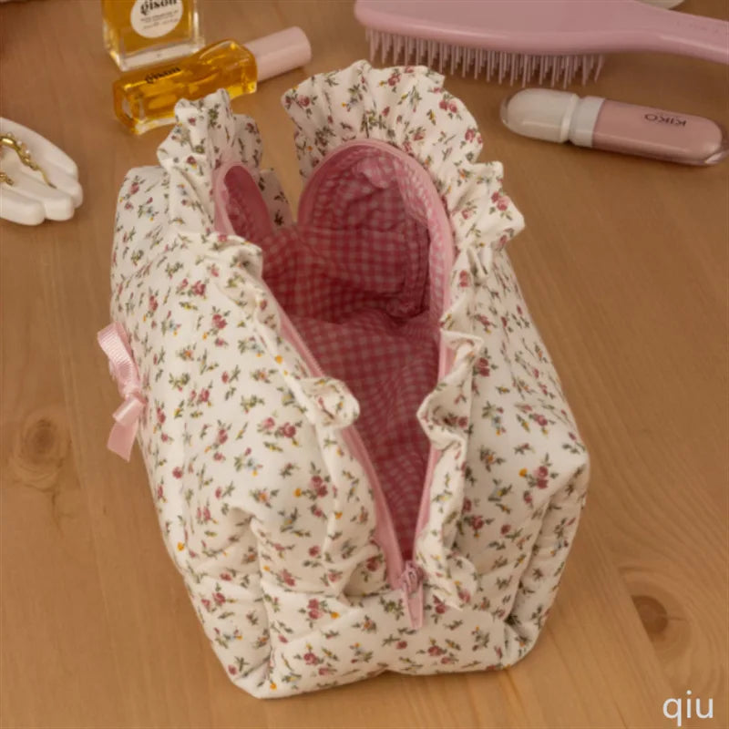 Ruffle Floral Cotton Special Bags Packaging for Beauty Products New Design Large Cosmetics Organizer Makeup Bag