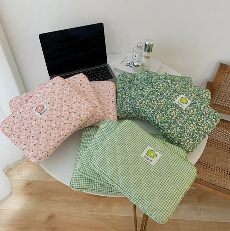 Sale Makeup Bag Custom Quilted Notebook Computer Pouch Fashion Cotton Plaid Laptop Protective Bag Mini Flower Laptop Sleeve Bag