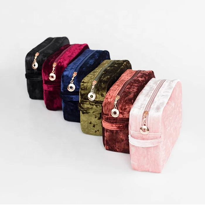 Suede Velvet Custom Pouch Luxury Beauty Makeup Bag Zipper Closure Travel Professional Cosmetic Bag Black with Embroidery Logo