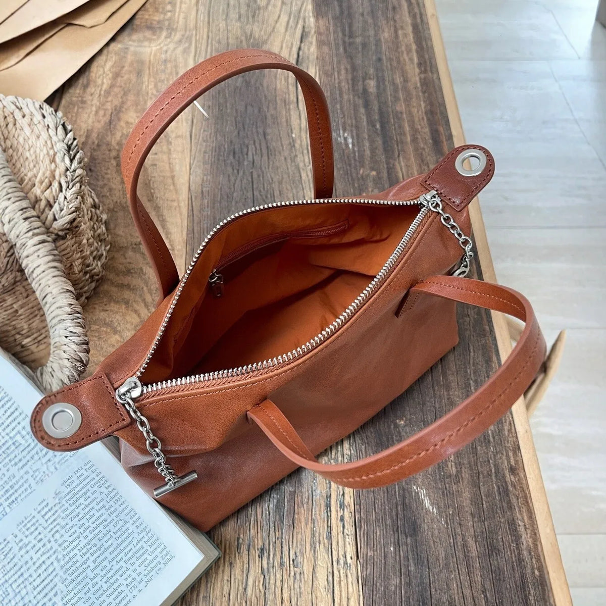 Vegetable Tanned Cowhide Women's Handbags Crossbody Bags Simple Fashion Genuine Leather Ladies Bags OEM ODM