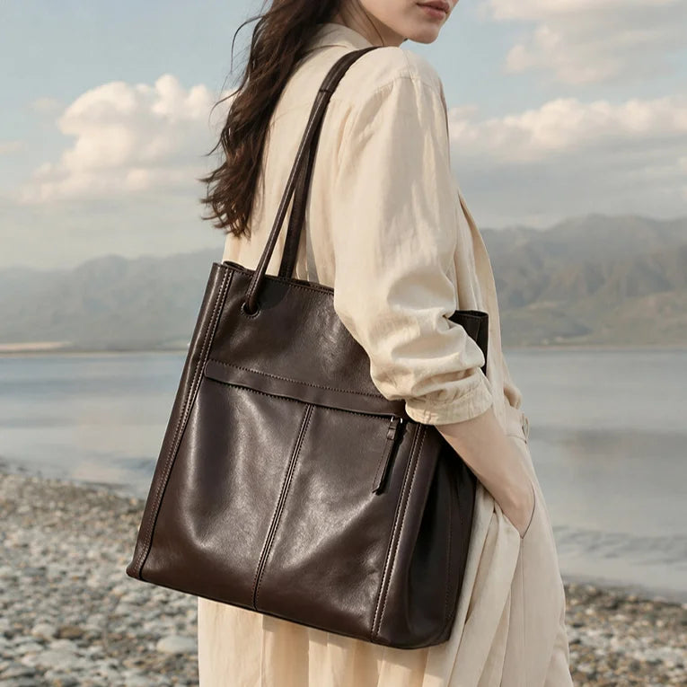 Vegetable Tanned Cowhide Women's Shoulder Bags Large Capacity Tote Bags Hot Sale of Genuine Leather Bags for Women
