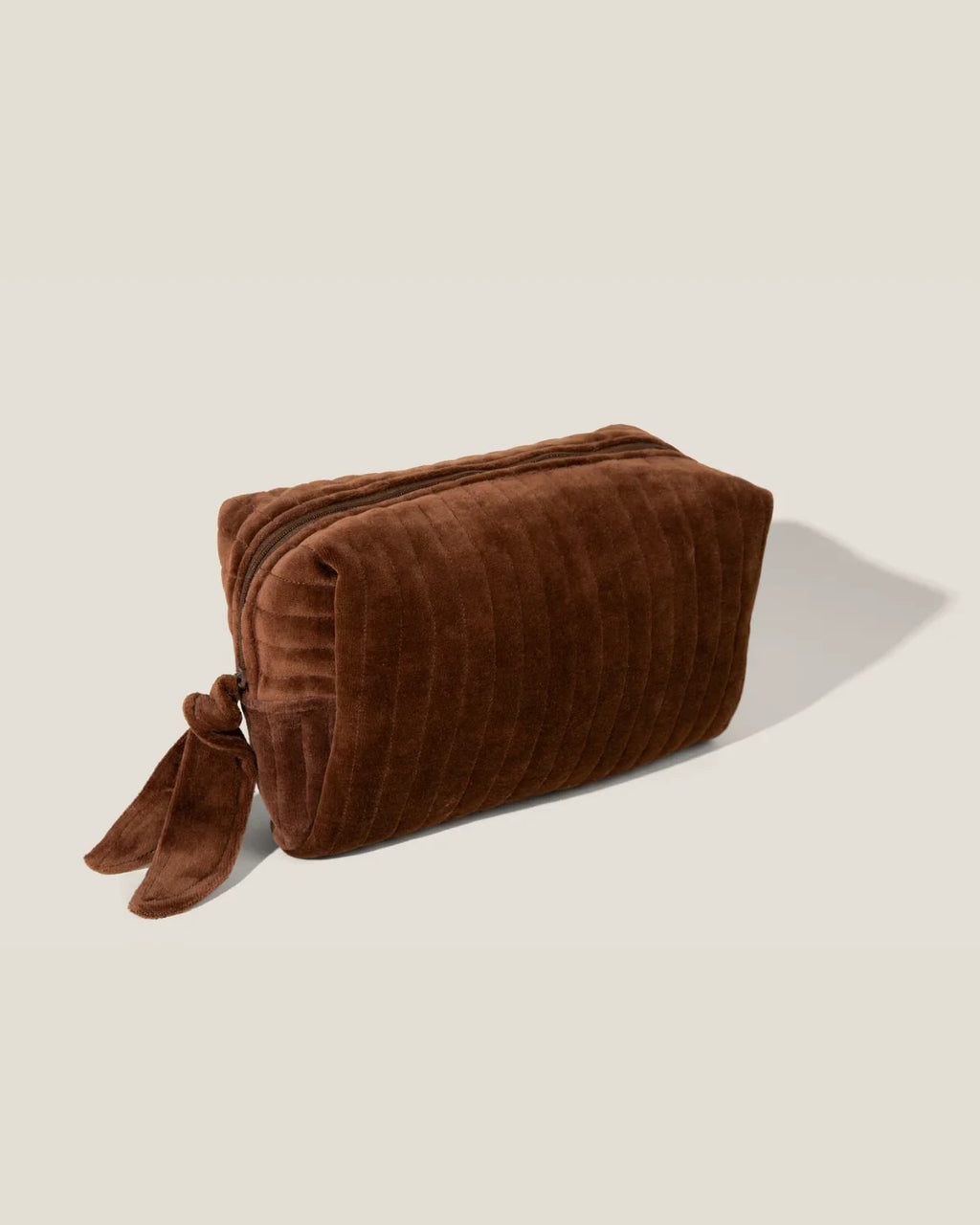 Vertical Quilted Velvet Makeup Bag Toiletry Cosmetic Organizer Bag Soft Travel Toiletry Bag with Zipper Pull