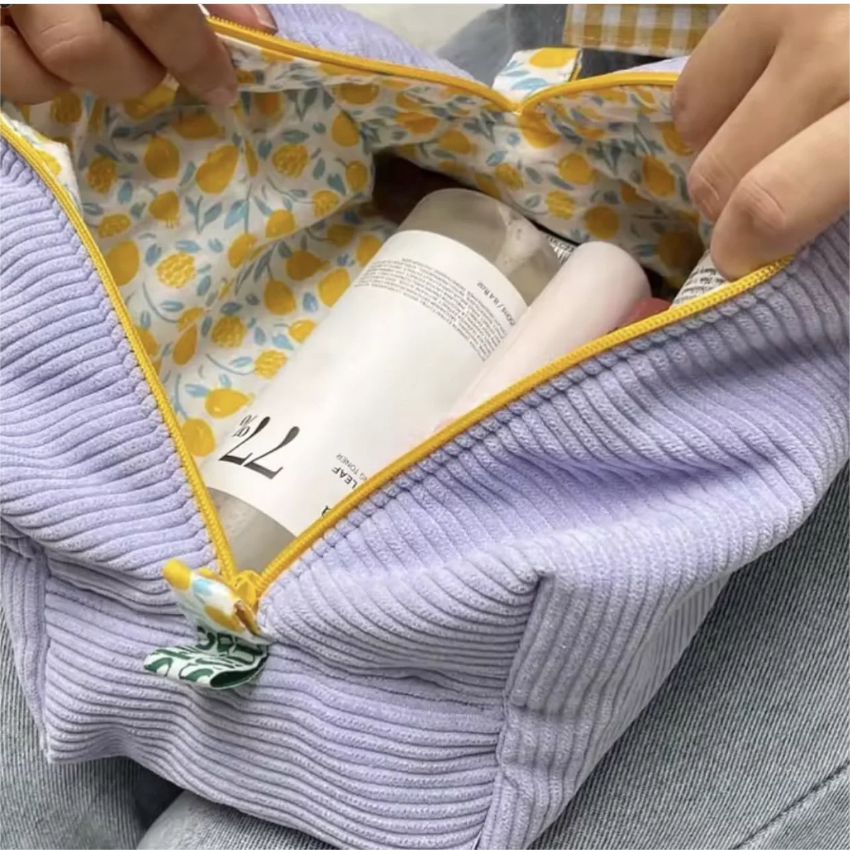 Women Portable Makeup Bag Large Travel Toiletry Organizer Pouch Checkered Strip Corduroy Cosmetic Bag with Floral Lining