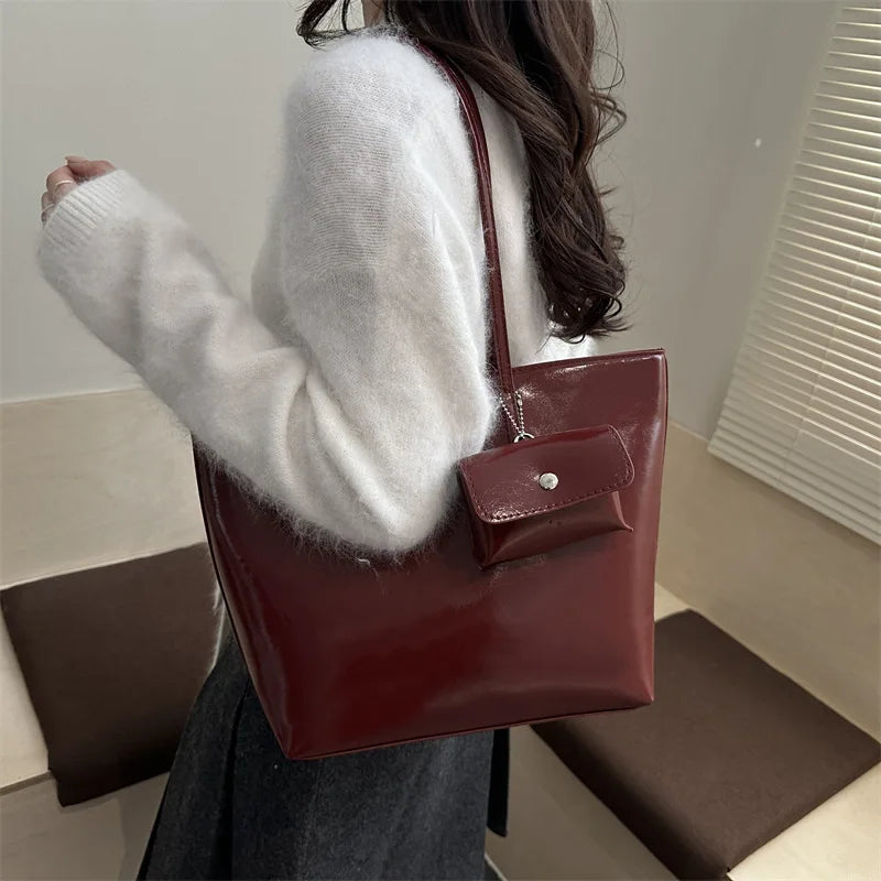 Women's PU Leather Tote Handbag Lightweight Open-Face Shoulder Fashion with Large Capacity and Polyester Lining